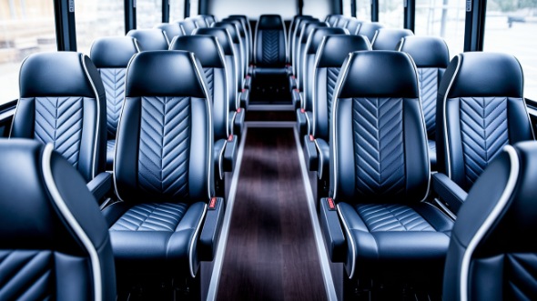 racine 15 passenger minibus rental